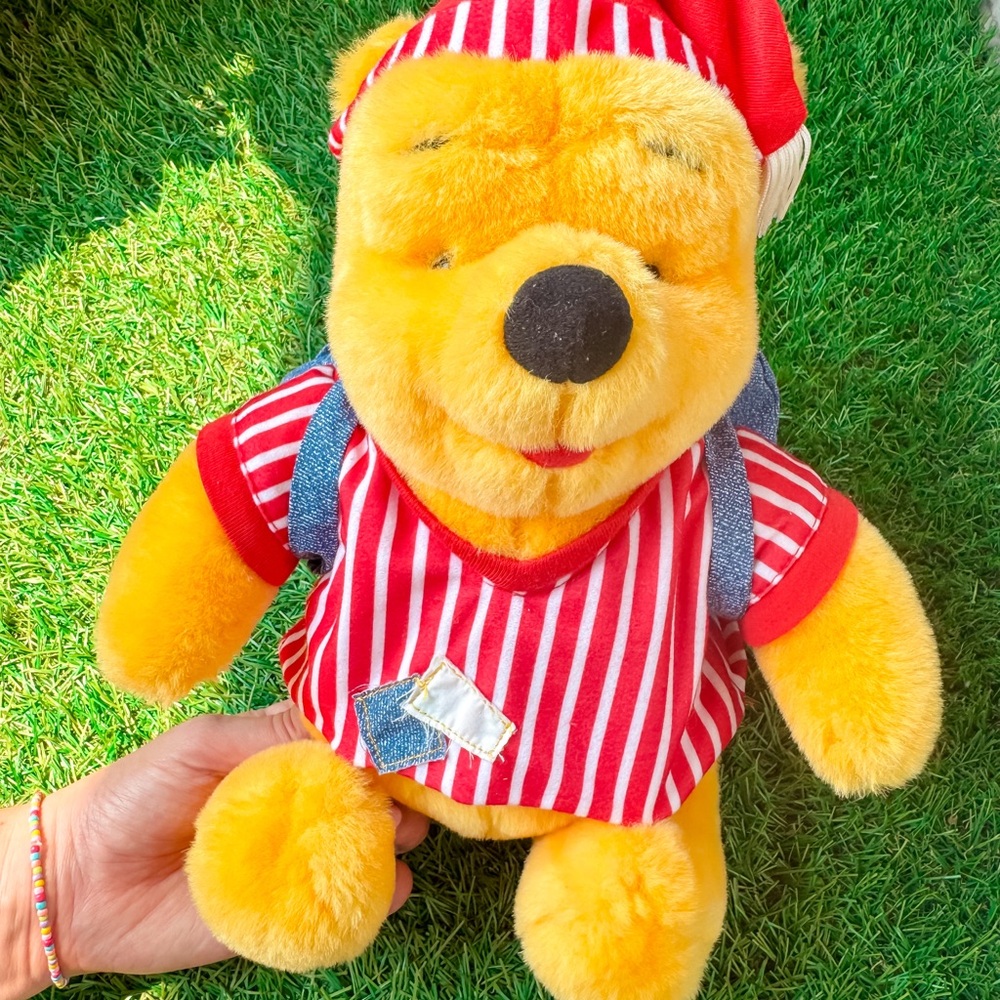 Vintage 1998 Mattel Disney Winnie The Pooh Red Pajamas Night Cap Plush Toy 13"